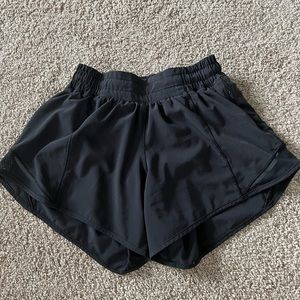 Lululemon Hotty Hot Short Black 4”